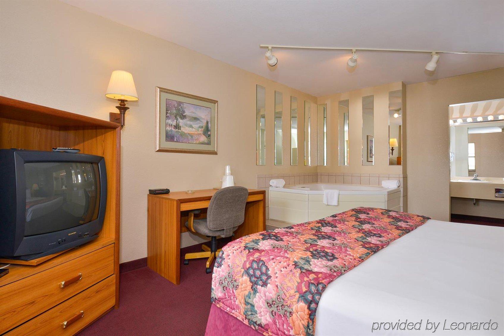 Lamplighter Inn And Suites - North Спрингфийлд Екстериор снимка