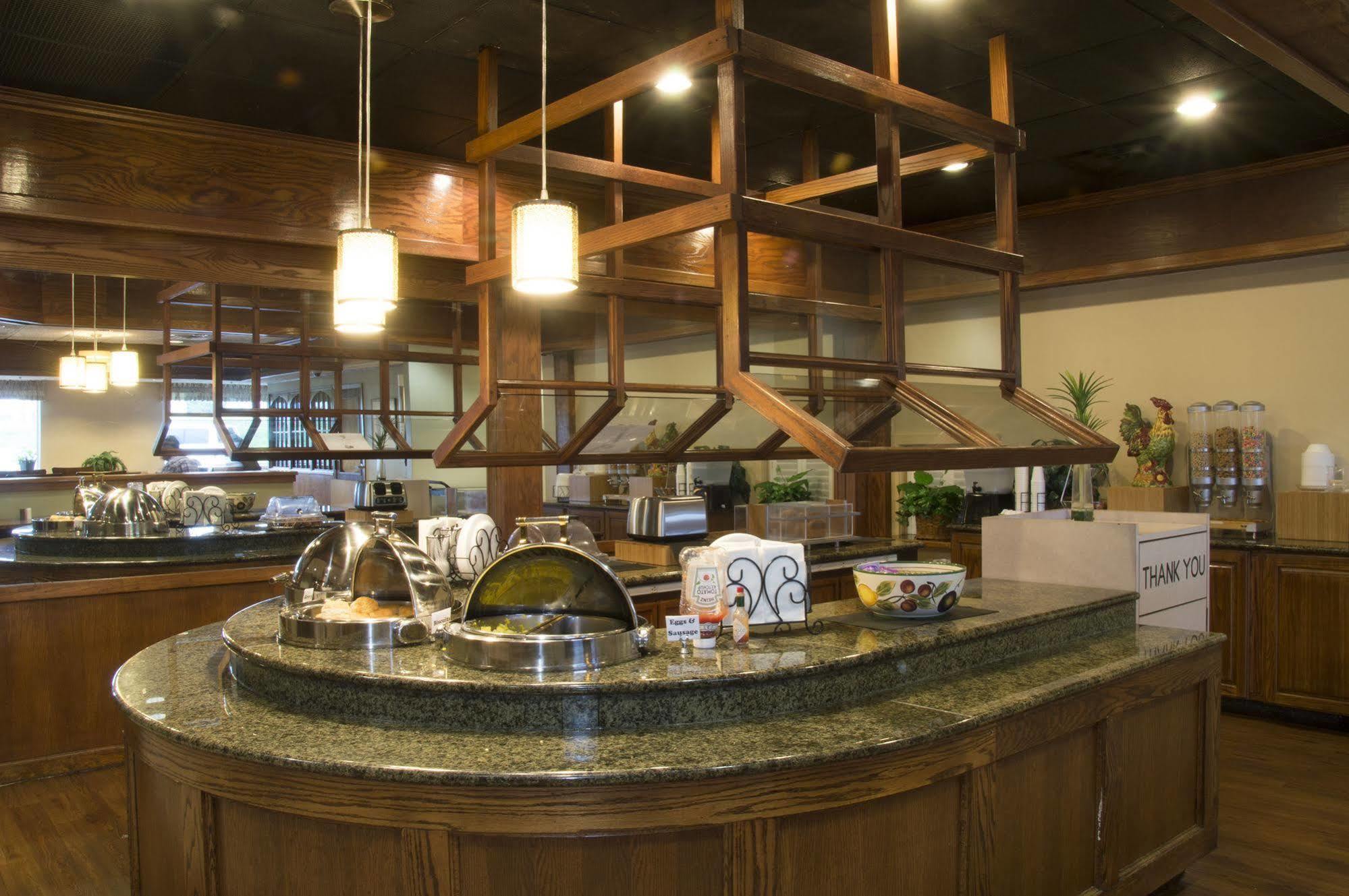 Lamplighter Inn And Suites - North Спрингфийлд Екстериор снимка